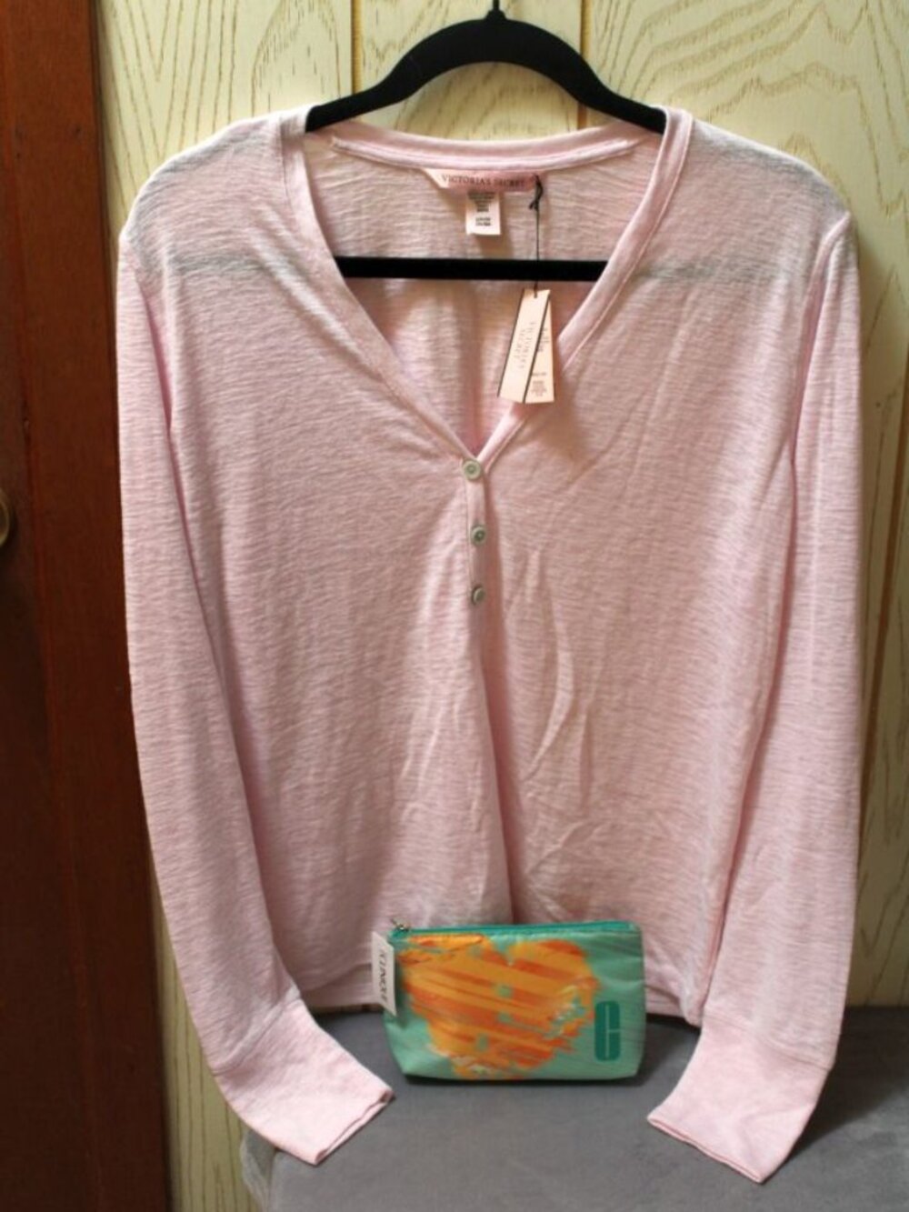 Victoria Secret Women's Long-Sleeve Top with Clinique Set - NWT